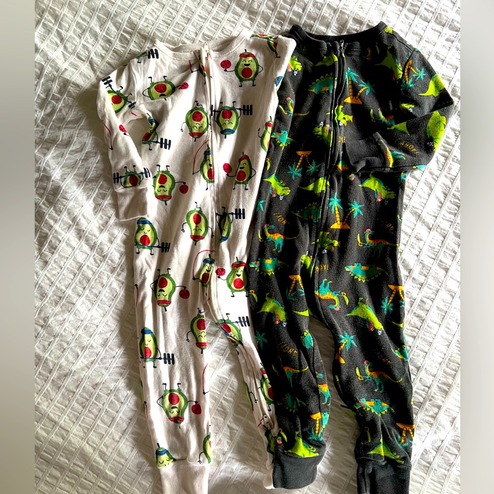 Pair of Old Navy 18-24 month sleep and plays!